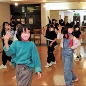 Học nhảy K-pop “bùng nổ” ở mọi độ tuổi tại Nhật